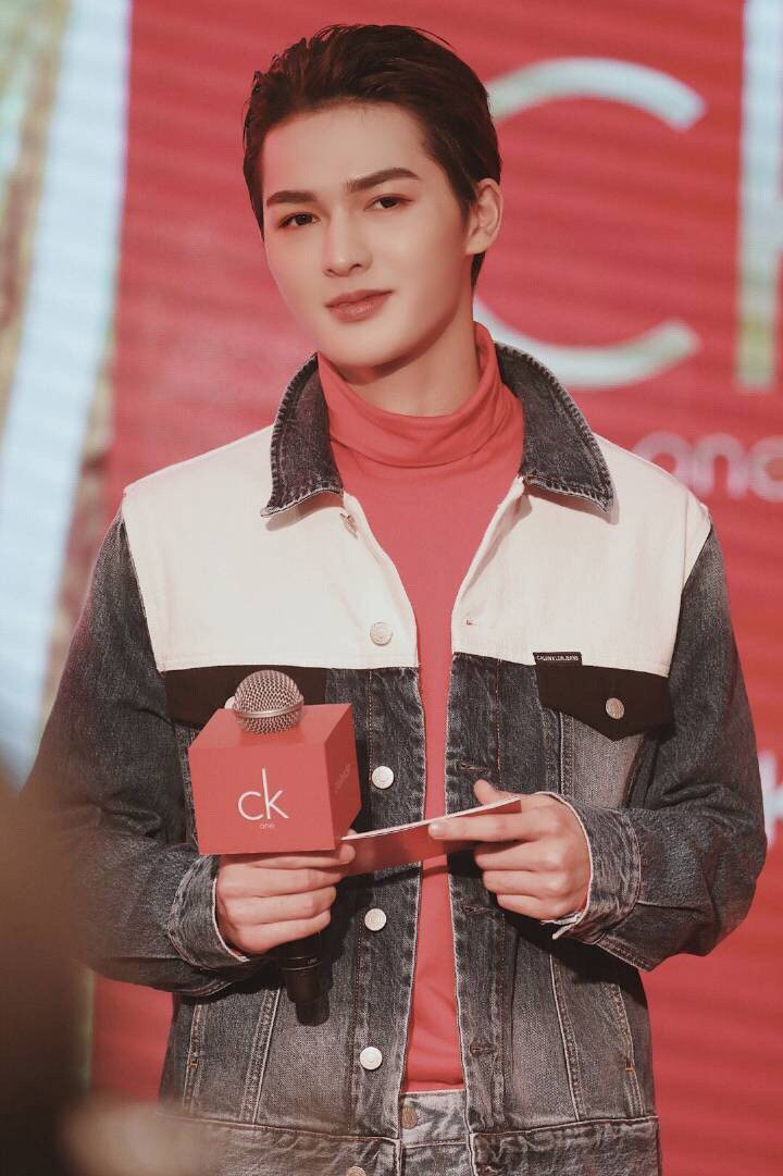 高清内陆男星朱正廷光影时尚杂志封面写真图片图片