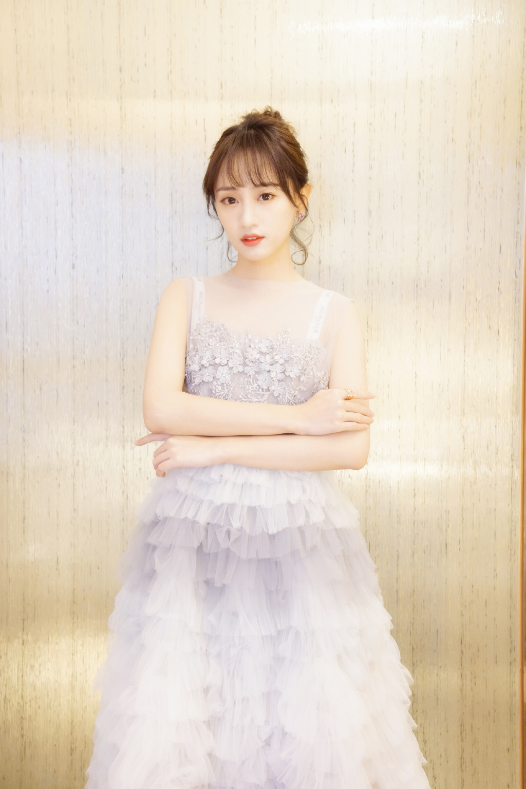 中国江苏南京，歌手、演员SNH48黄婷婷性感迷人写真图片图片