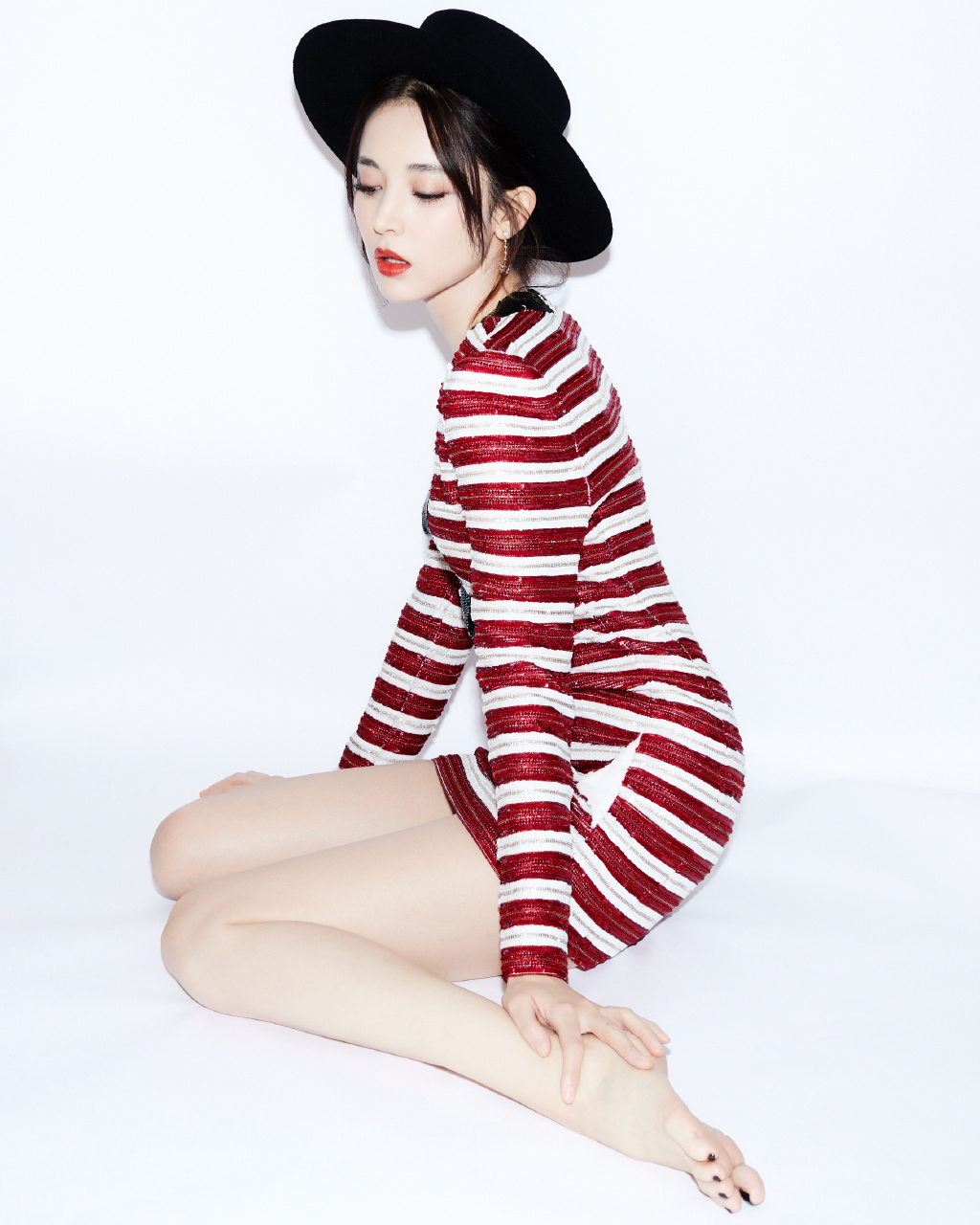 中国内地新疆乌鲁木齐市影视女演员古力娜扎微博之夜性感甜美写真图片图片