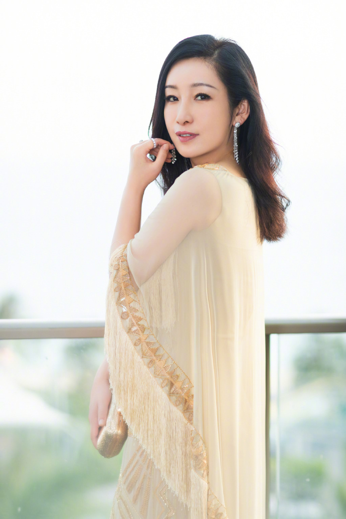 高清中国辽宁省营口女演员秦海璐写真图片图片
