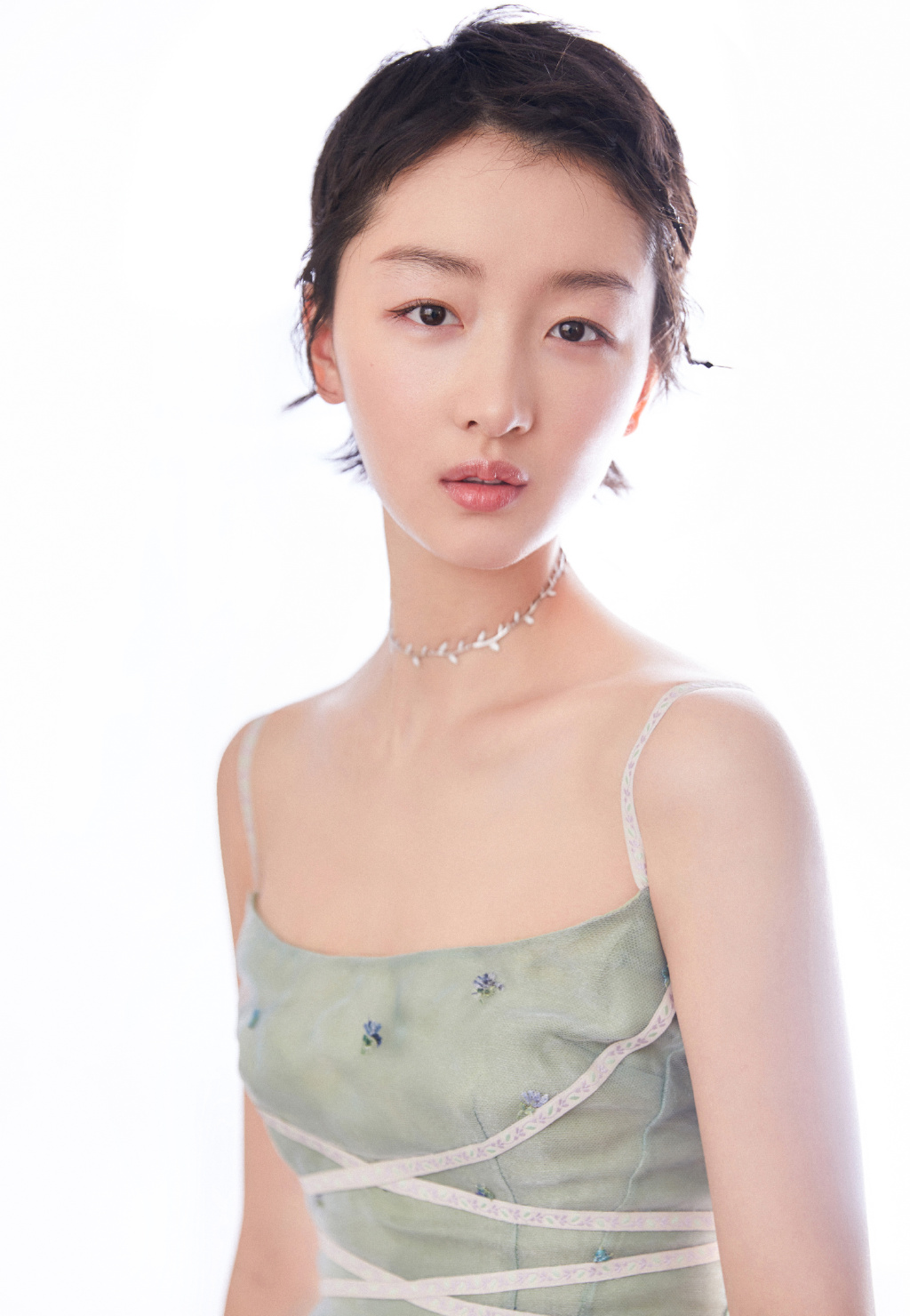 杨子姗清新淡雅活动写真图片图片