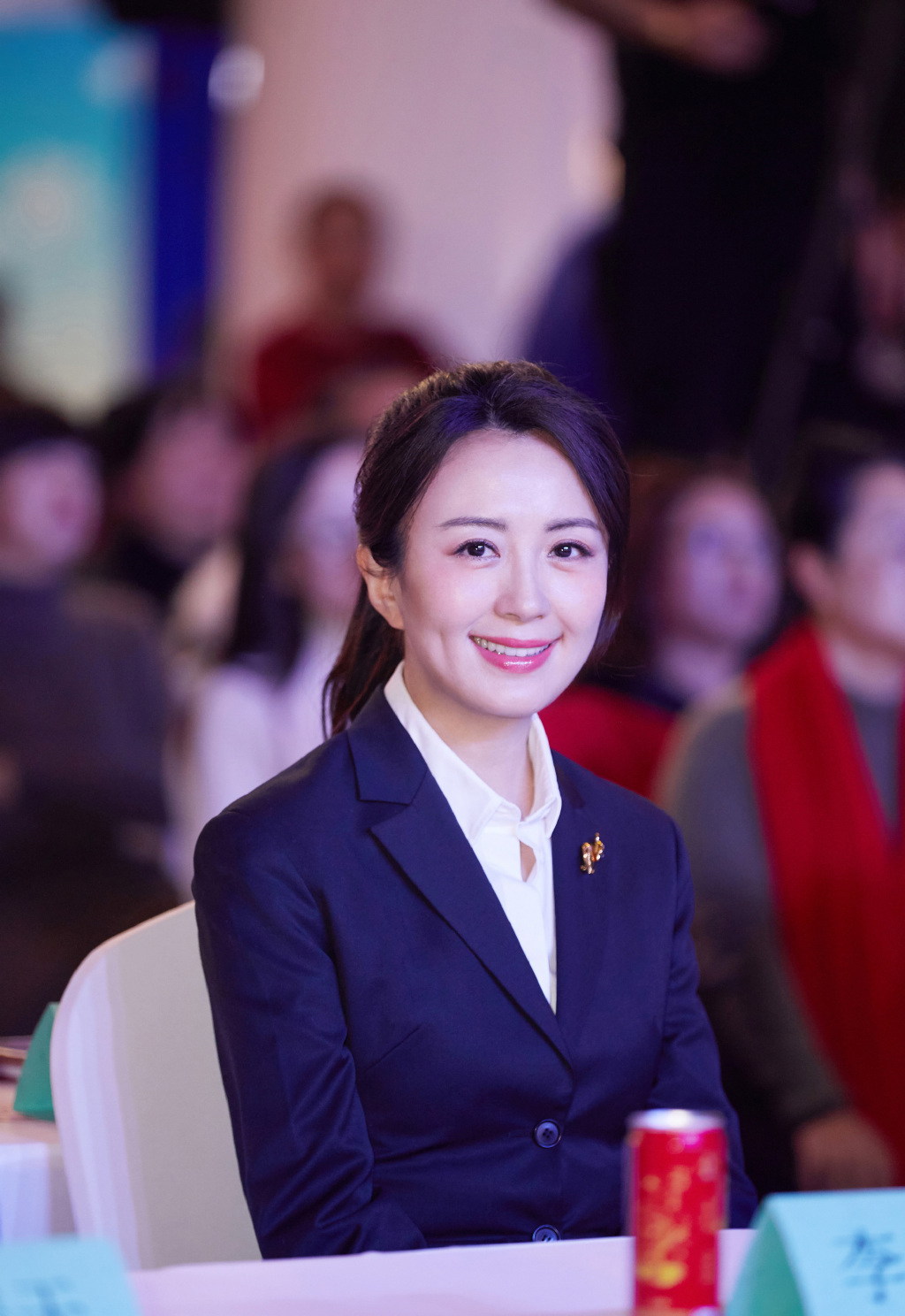 中国吉林省吉林著名的影视女演员杨童舒知性优雅写真图片 中国吉林省吉林著名的影视女演员杨童舒知性优雅写真图片