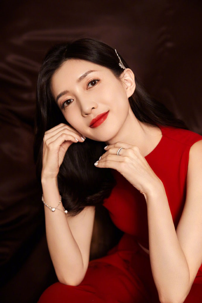 江疏影图片