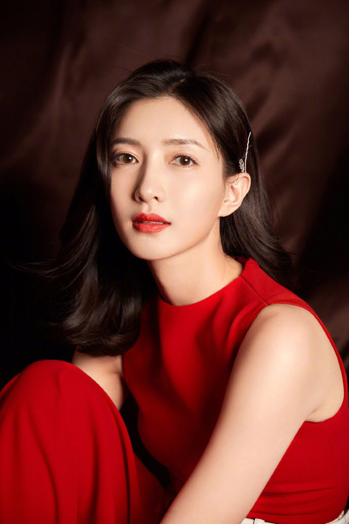 江疏影图片