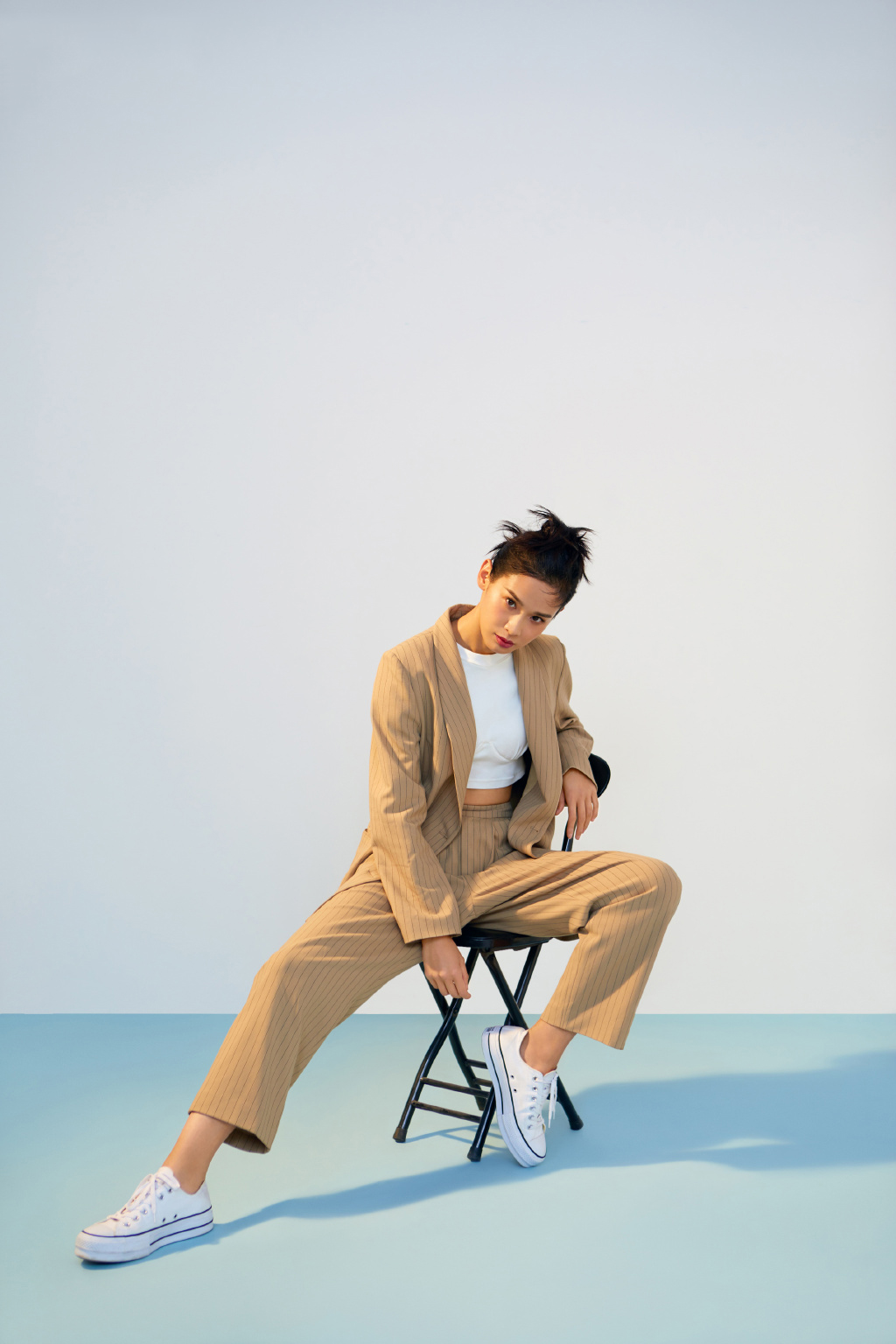 中国内地辽宁省沈阳女演员屈菁菁性感时尚魅力写真图片图片
