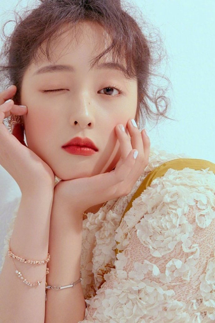 高清韩国女演员美女车银优金宝罗时尚写真图片图片