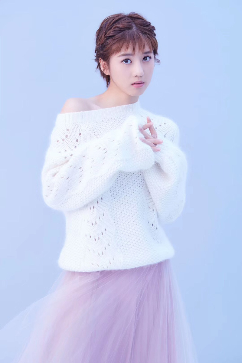 高清台湾美女李凯馨格子裙性感写真图片图片
