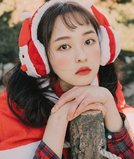 高清韩国女演员美女韩星金宝罗俏皮可爱写真图片图片