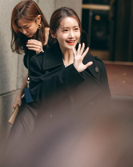 高清韩国首尔永登浦美女林允儿短发造型清爽养眼写真图片图片