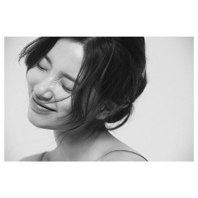 裴秀智运动休闲风时尚写真图片图片