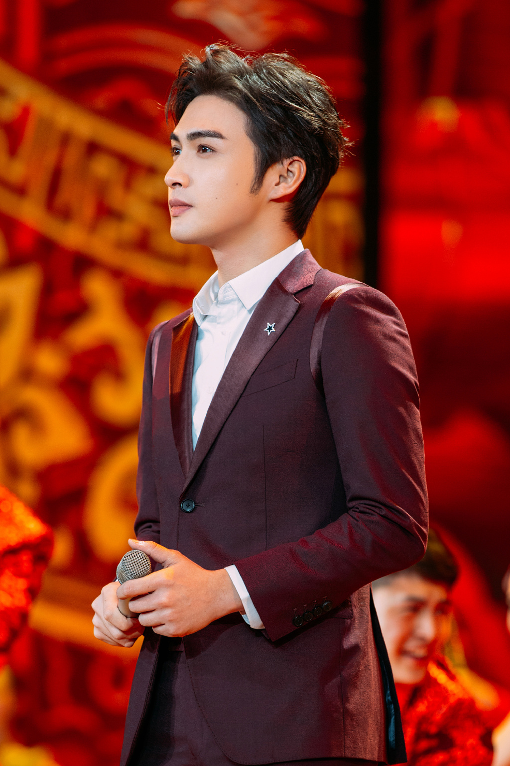 中国大陆江苏无锡男演员张彬彬机场照图片图片