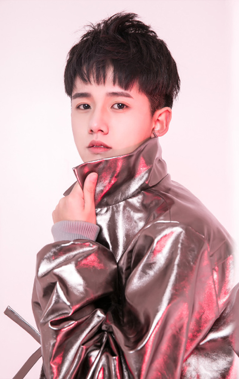 张耀清新少年感写真图片图片