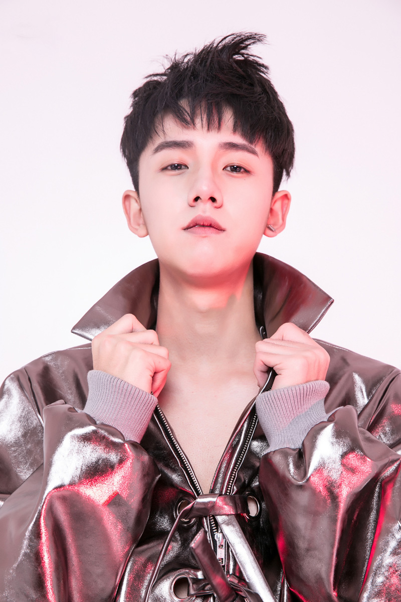 张耀清新少年感写真图片图片