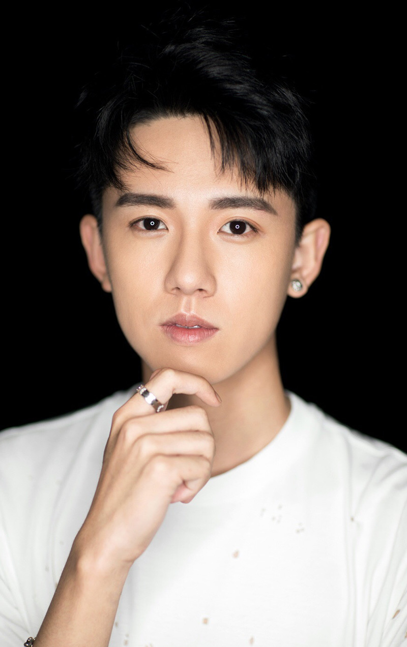 张耀清新少年感写真图片图片