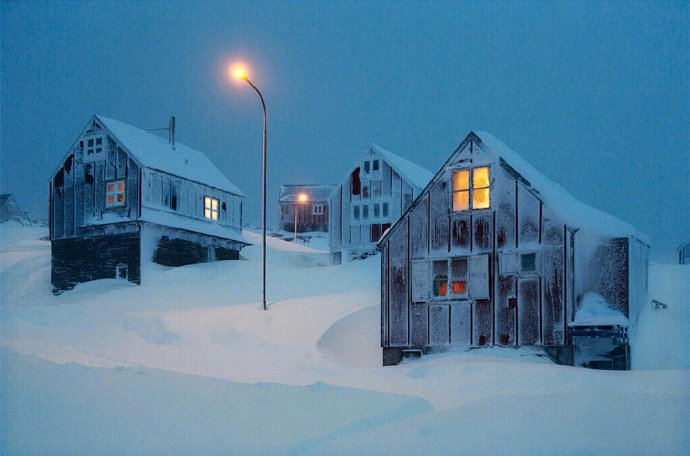 宁心露脐装雪景自拍图片图片