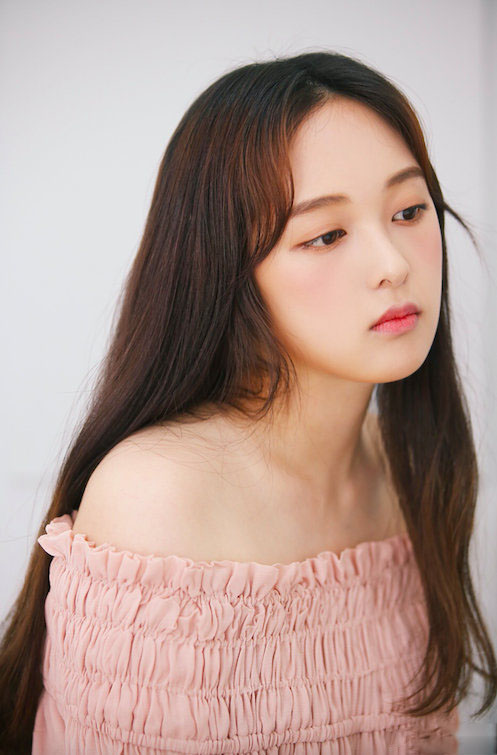 高清韩国女演员美女韩星金宝罗俏皮可爱写真图片图片