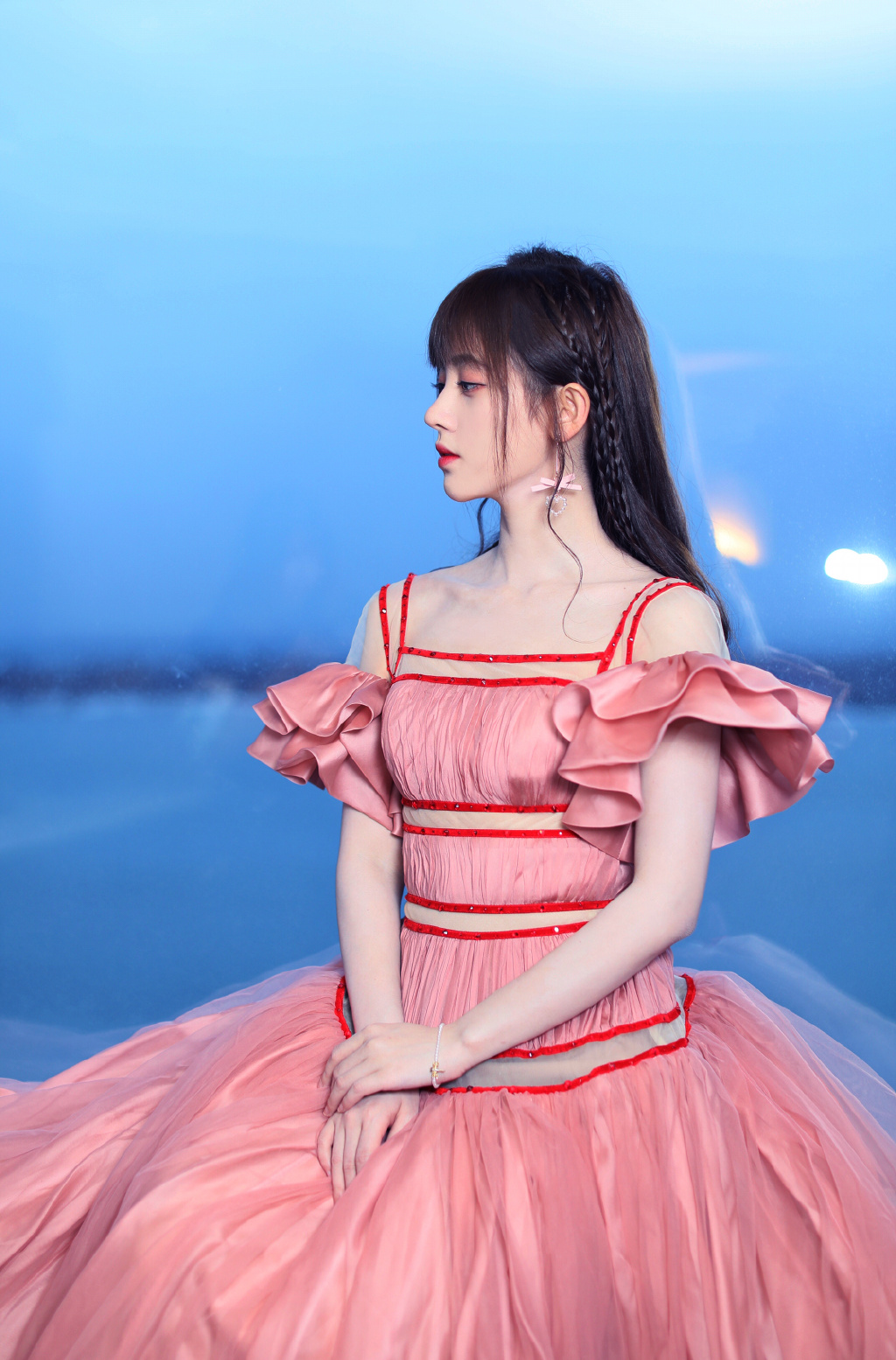 鞠婧祎图片