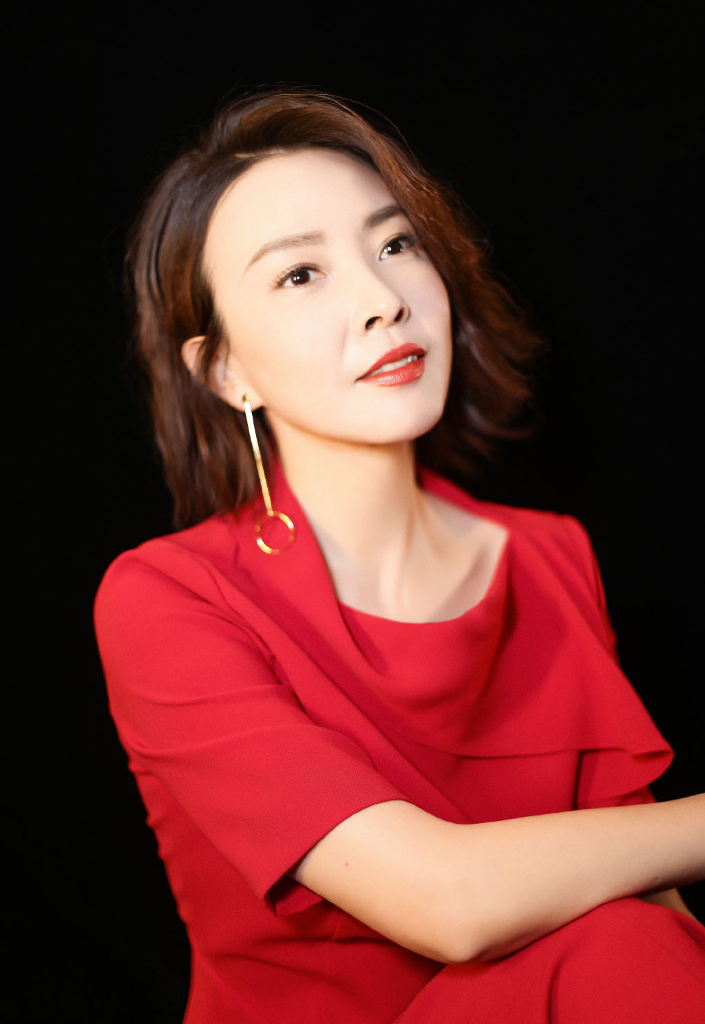 高清中国内地哈尔滨女演员刘威葳新年性感写真图片