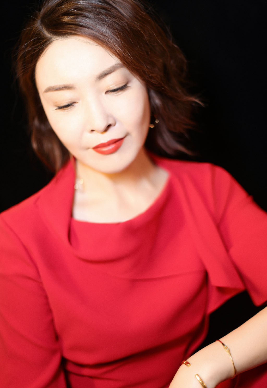 高清中国内地哈尔滨女演员刘威葳新年性感写真图片