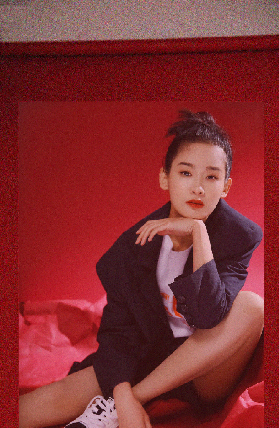 中国内地辽宁省沈阳女演员屈菁菁性感时尚魅力写真图片图片
