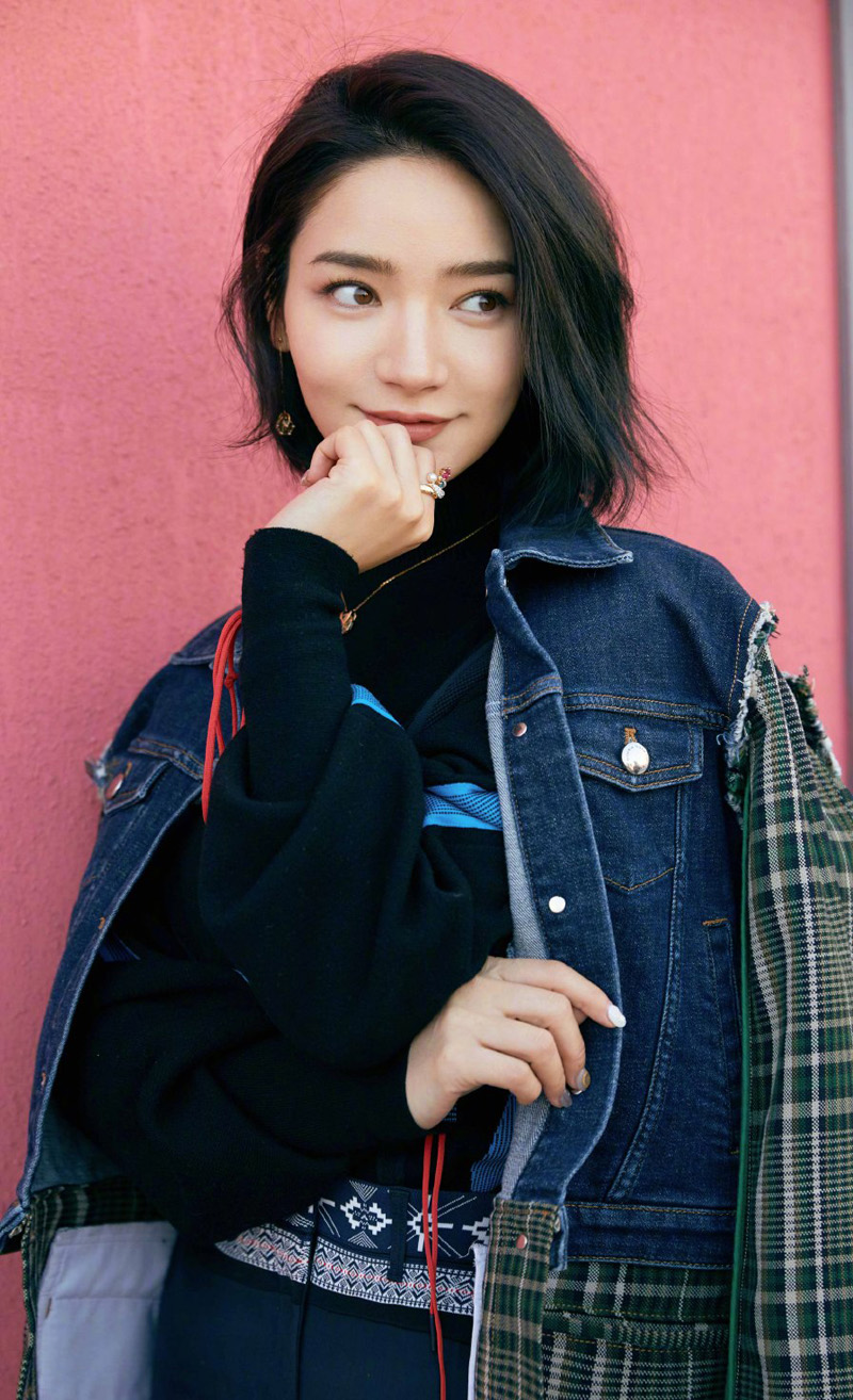 中国内地影视新疆乌鲁木齐女演员代斯MAHB年度先生盛典优雅写真图片图片