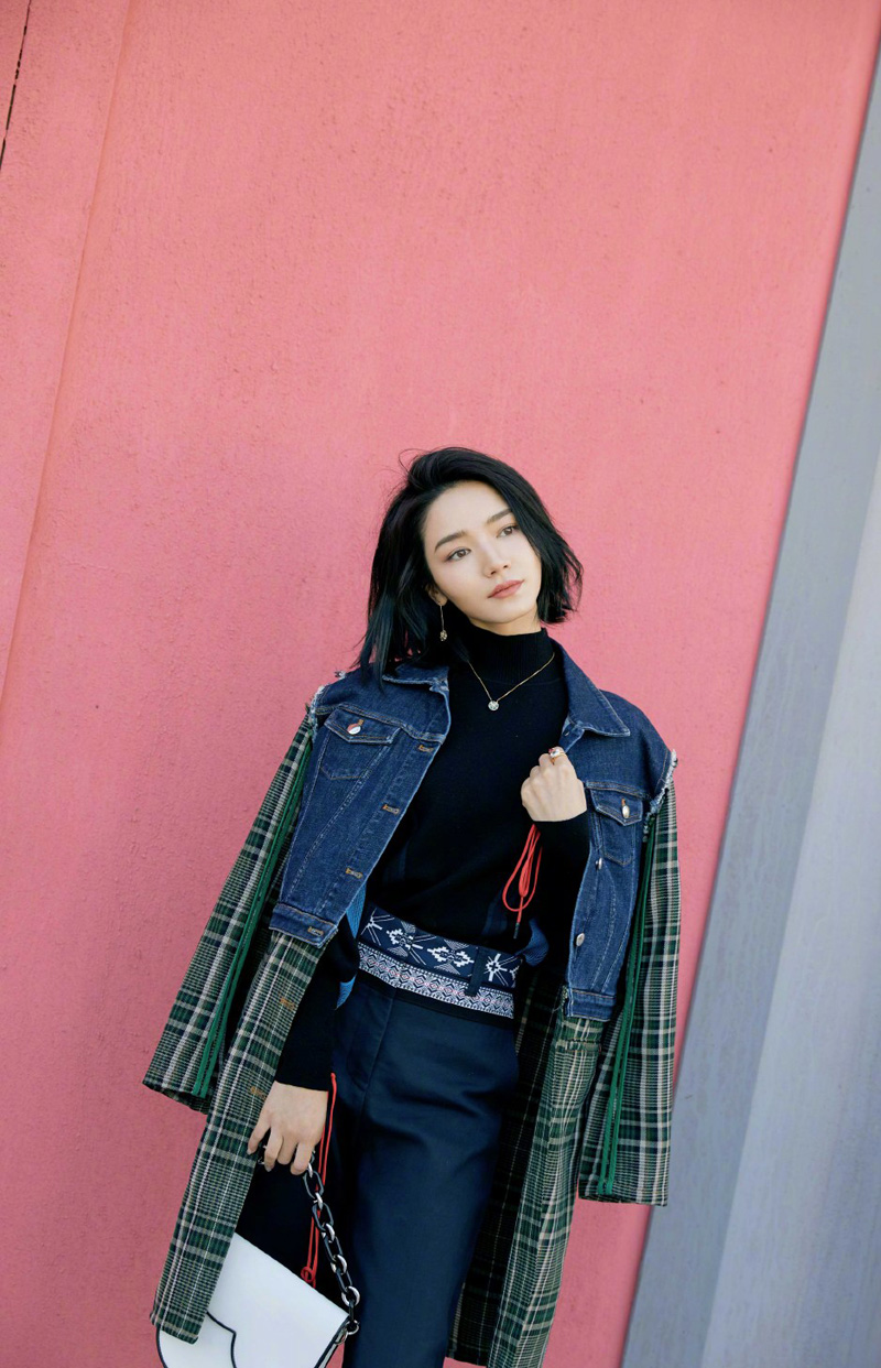中国内地影视新疆乌鲁木齐女演员代斯MAHB年度先生盛典优雅写真图片图片