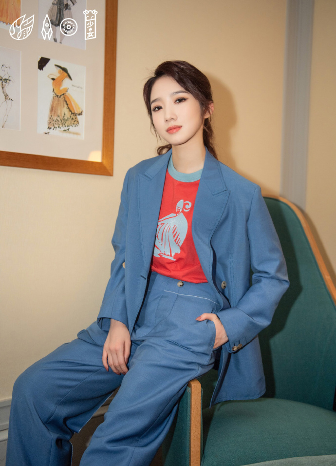 高清女明星孟美岐酷美西装写真图片图片