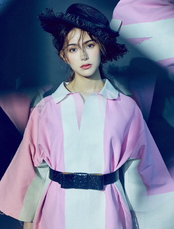 中国台湾女模特昆凌火辣模特明星写真：天王嫂高清美照图片图片