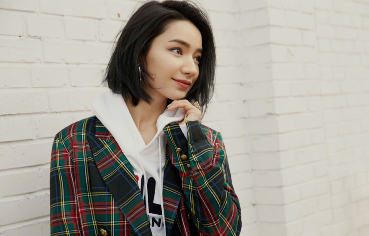 中国内地影视新疆乌鲁木齐女演员代斯开叉礼服性感写真图片图片
