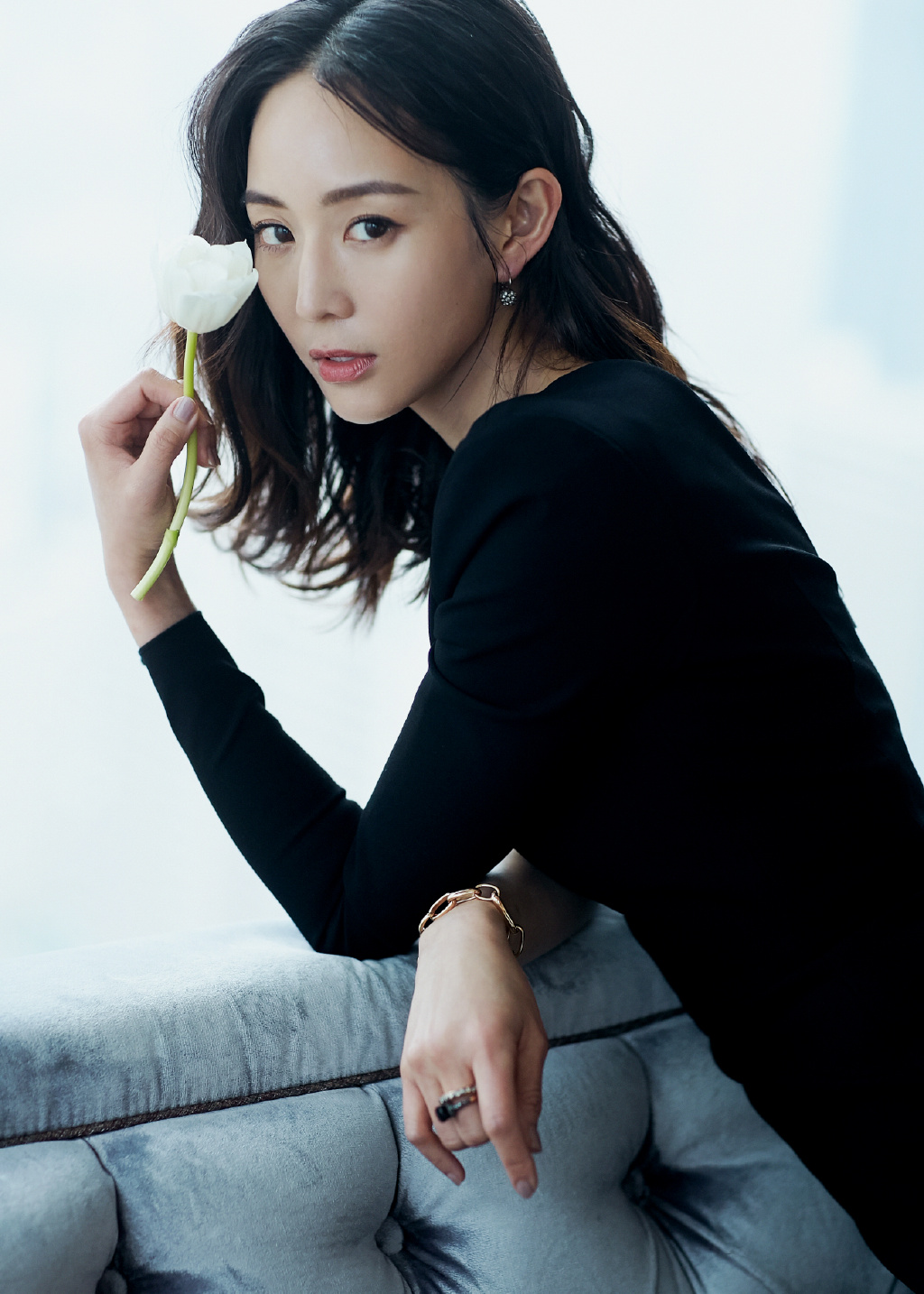 李兰迪白裙清新淡雅活力写真图片图片