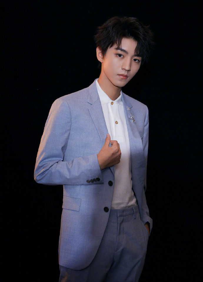 高清中国内地男歌手演员王俊凯微博之夜魅力写真图片图片 高清中国内地男歌手演员王俊凯微博之夜魅力写真图片图片