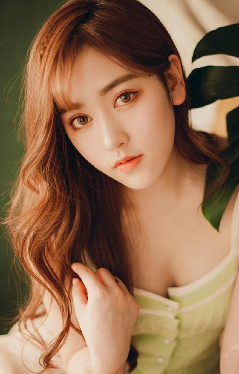 宋佳性感深v成熟妩媚写真图片图片