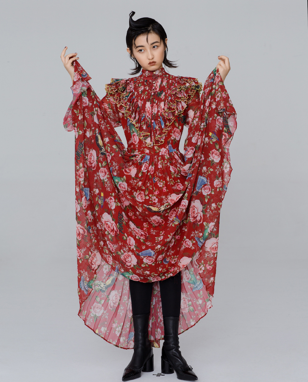 张子枫最新时尚杂志写真高清图片图片