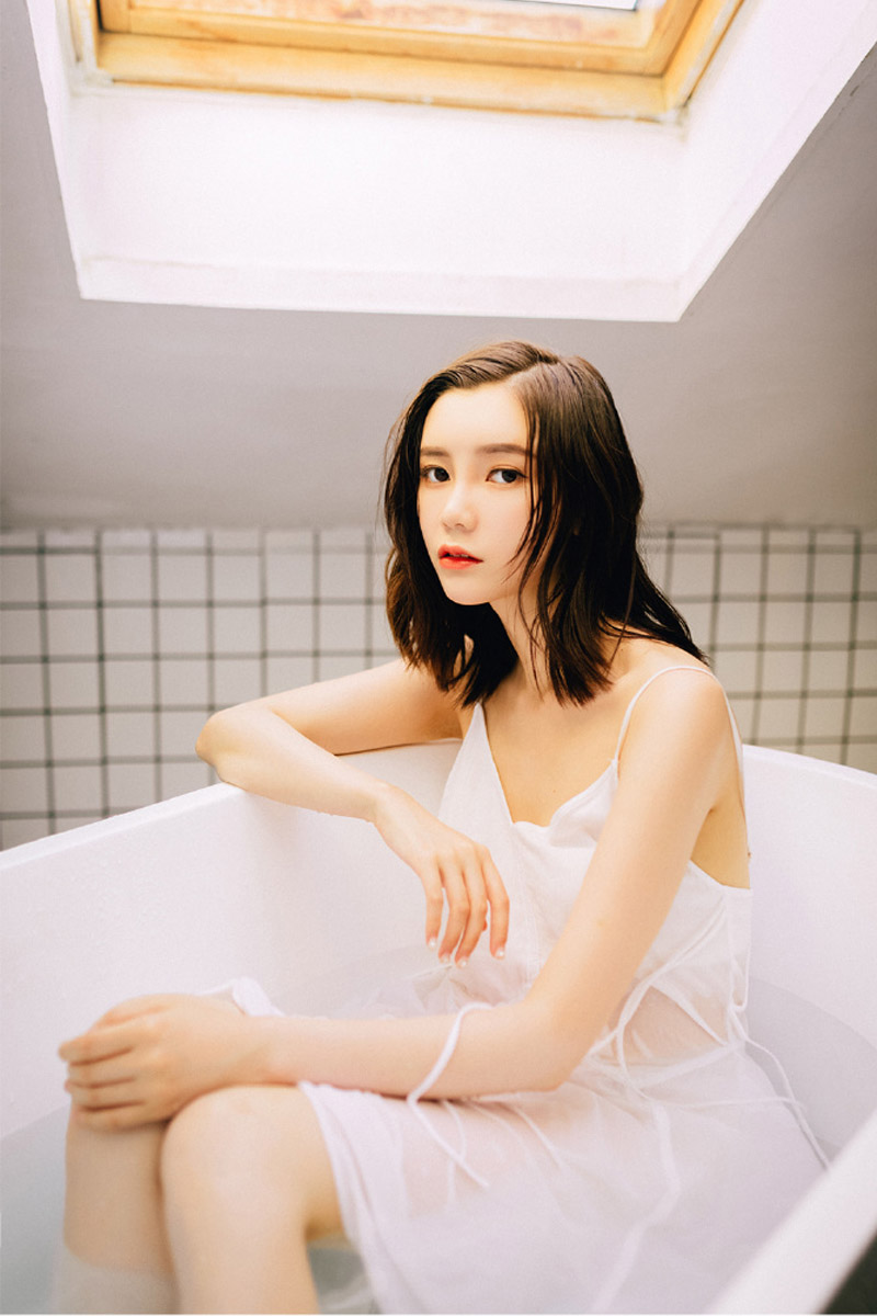 秦岚曝性感时尚图片 熟女风范魅力十足图片