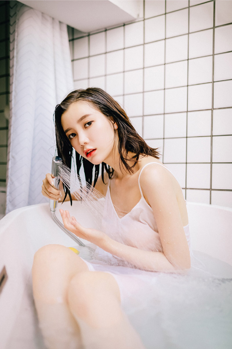 秦岚曝性感时尚图片 熟女风范魅力十足图片