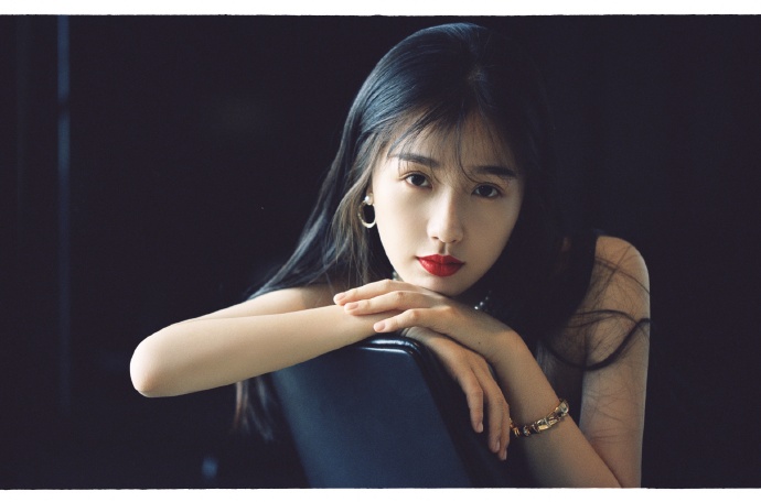 高清中国内地美女虞书欣甜美运动风写真图片图片
