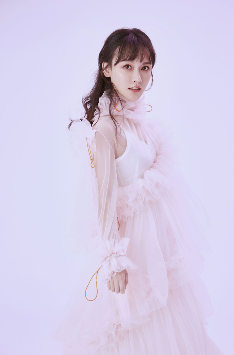 内地重庆渝中女演员孙骁骁甜美丸子头时尚写真高清图片图片 内地重庆渝中女演员孙骁骁甜美丸子头时尚写真高清图片图片