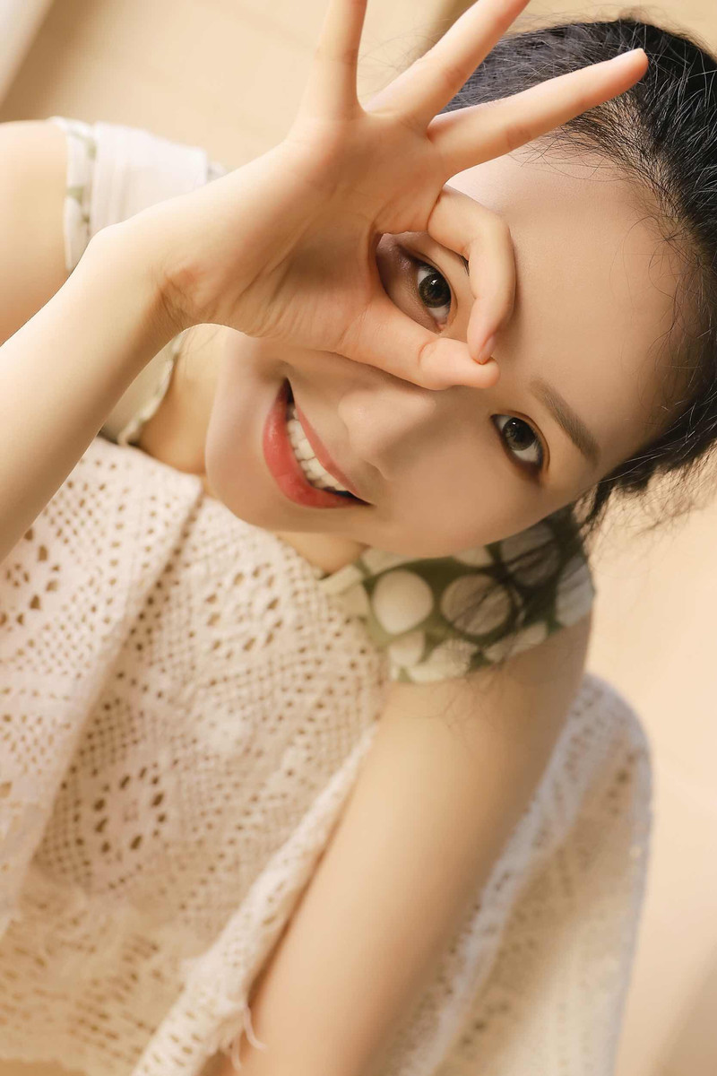 高清台湾女明显应采儿优雅甜美时尚写真大片图片