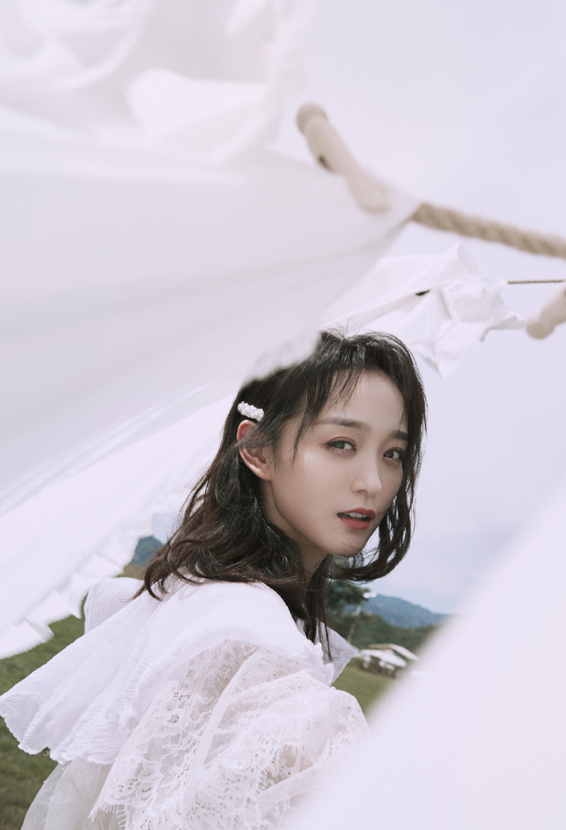 何泓姗图片