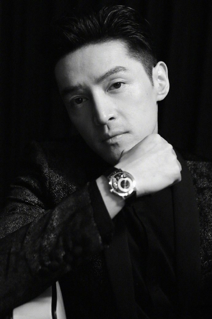 高清上海市徐汇男明显胡歌《朗读者》高清图片图片