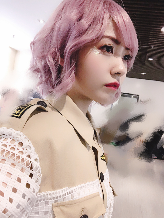 高清广东深圳女星火箭少女101yamy赖美云傅菁黑白配写真图片图片