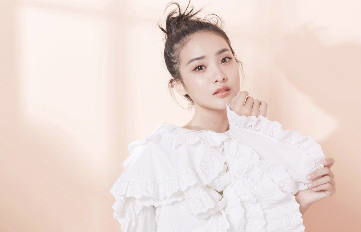高清中国内地北京女演员赖雨濛性感光影写真图片图片
