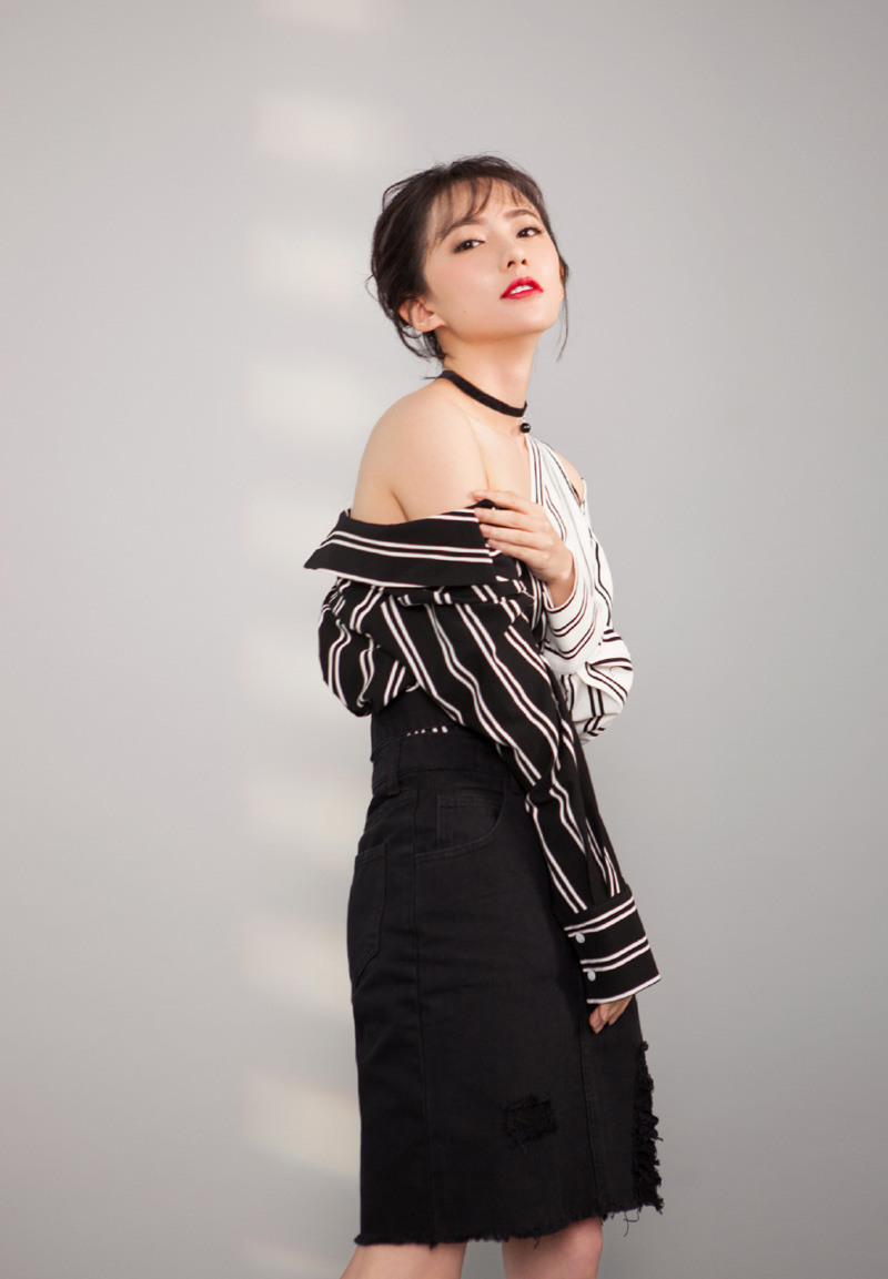 高清辽宁大连女明星宅男女生刘萌萌性感写真高贵迷人图片