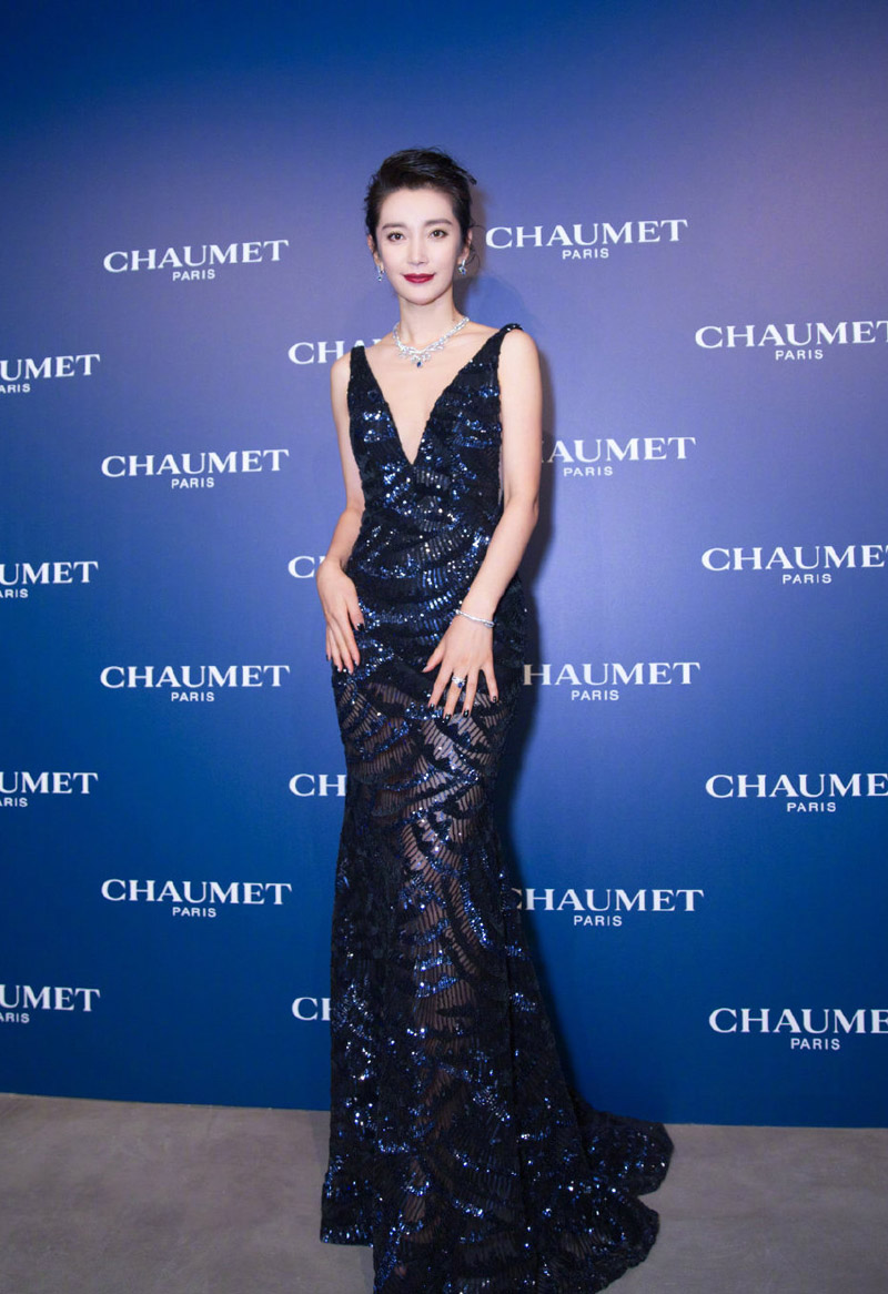 高清黑龙江省哈尔滨市无常女演员黑色迷人李冰冰美女明星高雅大气写真图片(二)图片