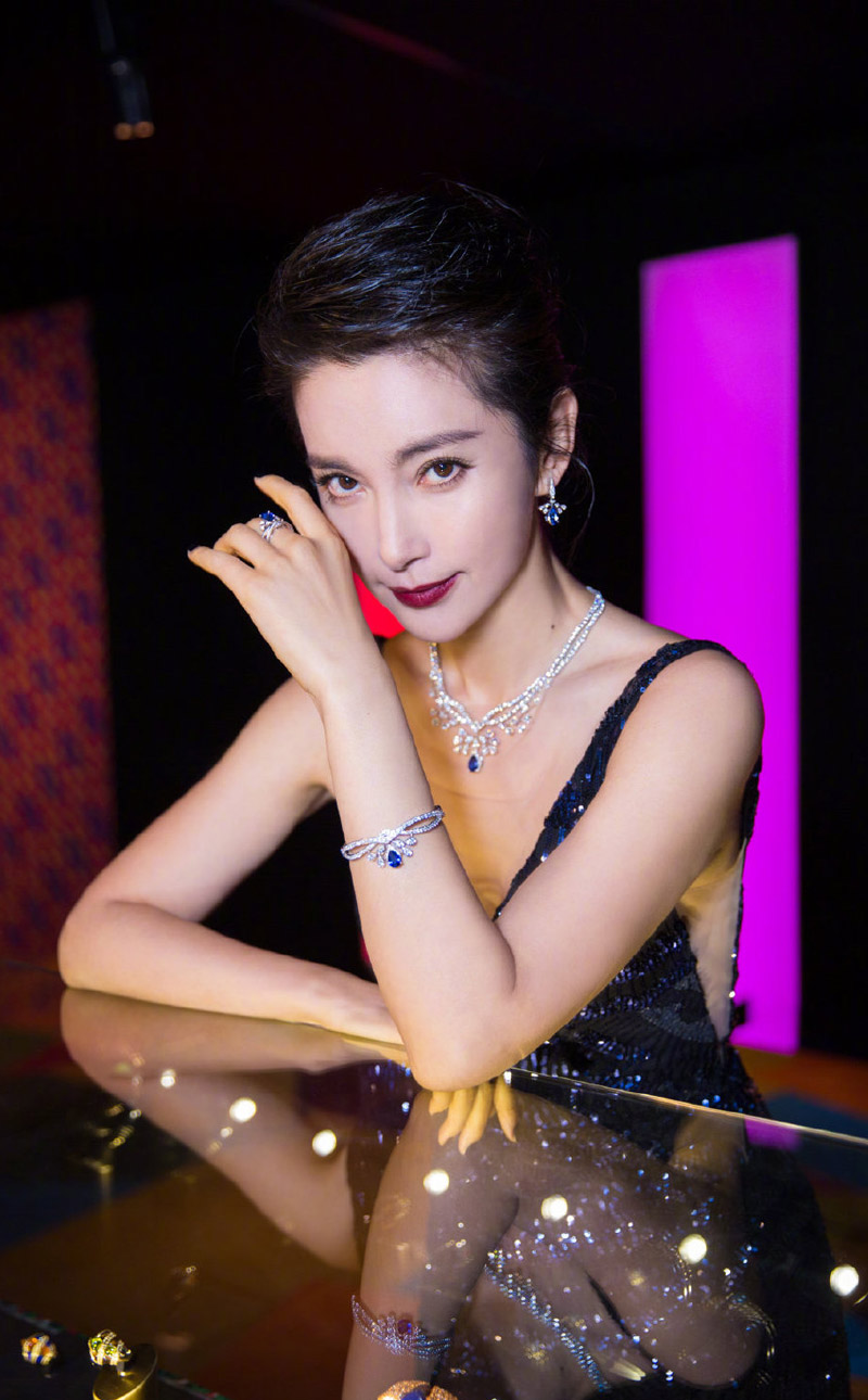 高清黑龙江省哈尔滨市无常女演员李冰冰代言网游神韵比陈妍希更似小龙女图片