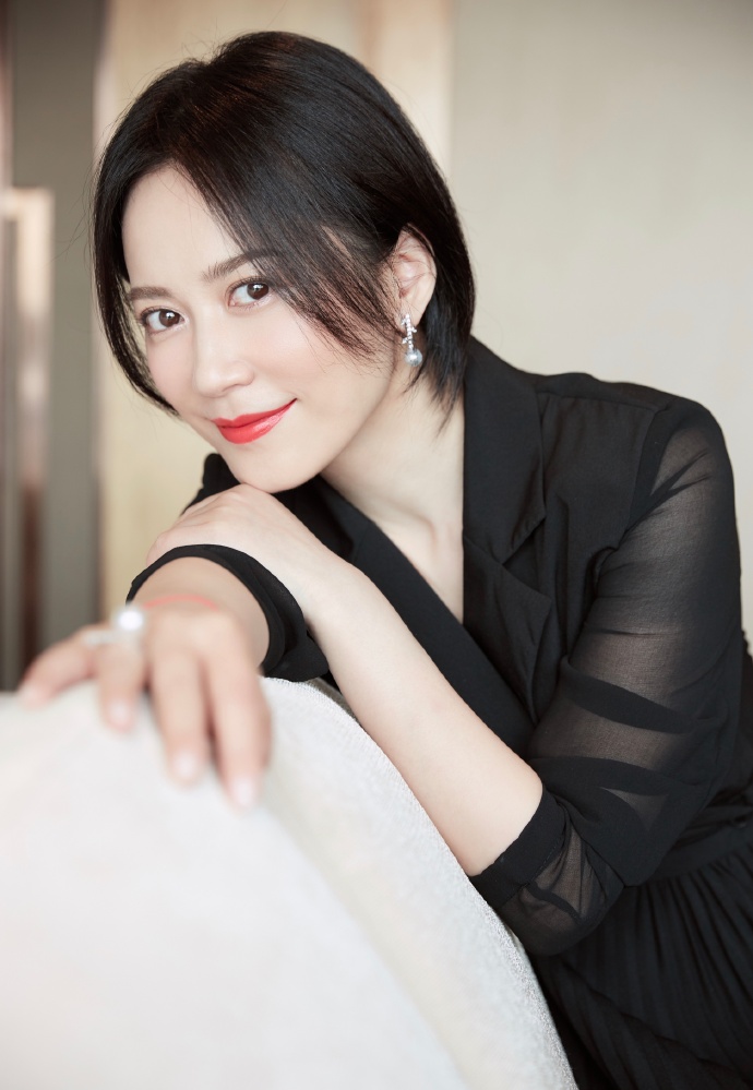 高清中国导演,演员俞飞鸿性感优雅写真图片图片