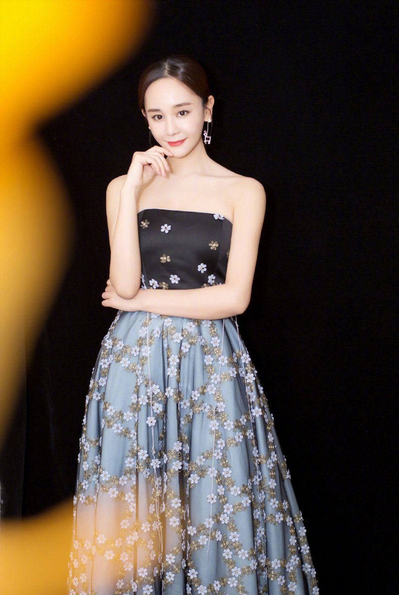 中国内地南省郑州女演员海陆甜美俏丽时尚写真图片图片