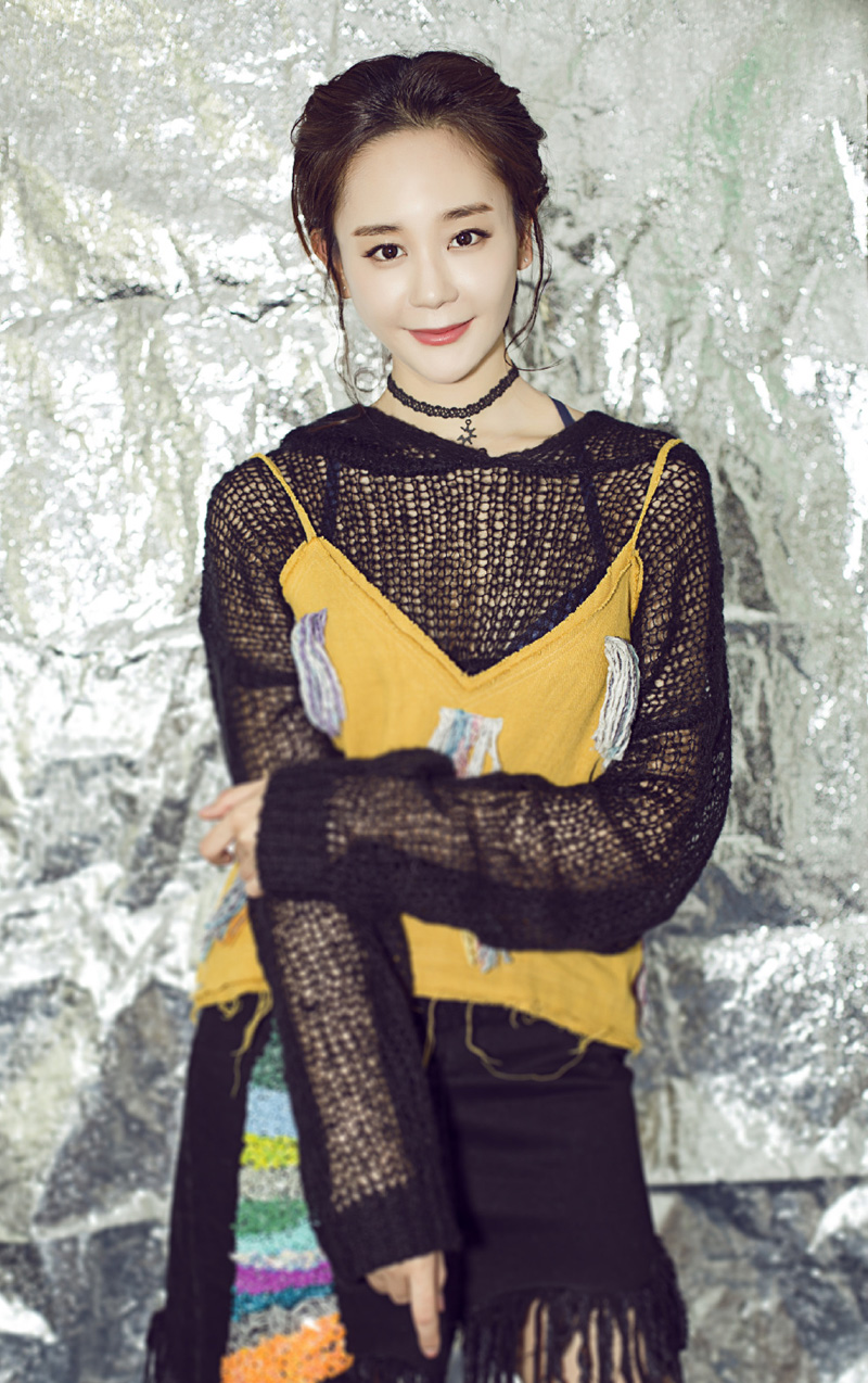 中国内地南省郑州女演员海陆甜美俏丽时尚写真图片图片