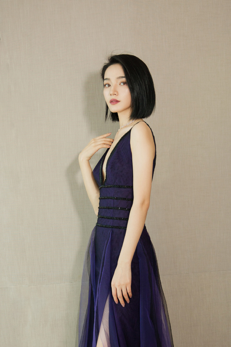 中国内地影视新疆乌鲁木齐女演员代斯开叉礼服性感写真图片图片