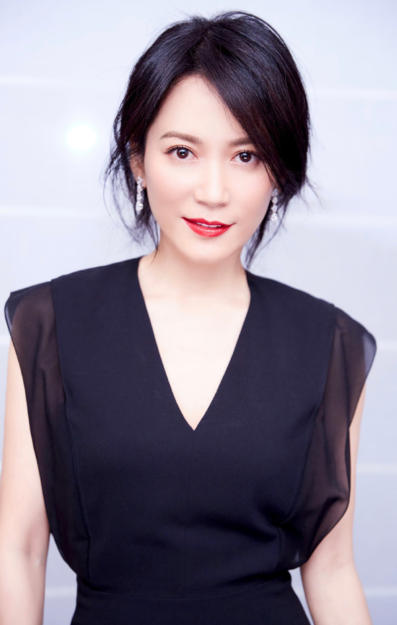 高清中国导演,演员俞飞鸿清冷时尚大片写真图片图片